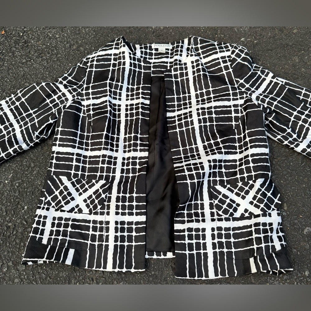 Pendleton Size 12 Petite Geometric Blazer Jacket Silk Career Open Front